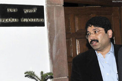 Kalaignar TV MD, former Sun TV official appear before CBI