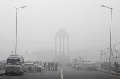 Smog Hits Employees, Hampers Work in Delhi: Survey
