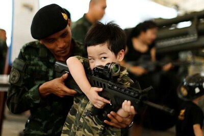 Thai Army Allows Kids to Play With Guns But Says no Firing