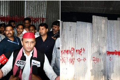 'Ostentatious Amritkal Of Freedom': Akhilesh Yadav Slams UP Govt For Blocking Entry To JPNIC In Lucknow