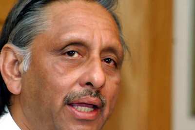 Congress Distances Itself From Aiyar-Mirwaiz Meeting