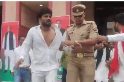 WATCH | Shoe Thrown at SP Leader Swami Prasad Maurya, Akhilesh Blames BJP