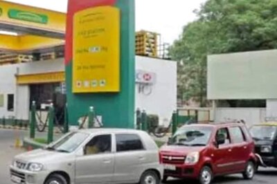 Delhi Bans Entry of Petrol and Diesel Vehicles from November 27, Only CNG and EV Allowed