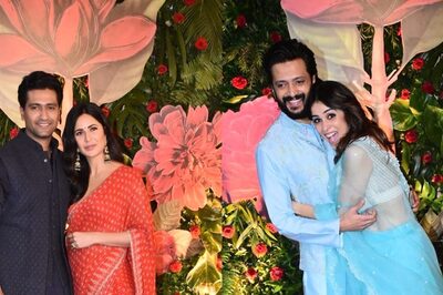 Diwali 2022: Katrina Kaif, Vicky Kaushal Steal the Show at Ramesh Taurani's Party; See Pics