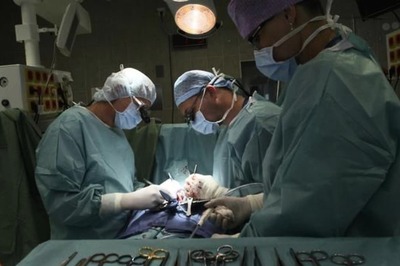 Doctors Perform World’s 1st Keyhole Surgery on Man With Heart on Right Side
