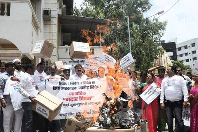 News18 Evening Digest: 'Gaddar Diwas' Row Triggers Shinde vs Uddhav in Maha and Other Top Stories