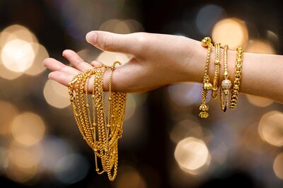 Gold Price Drops Ahead of Akshaya Tritiya; 'Pile Up the bullion,' Says Expert