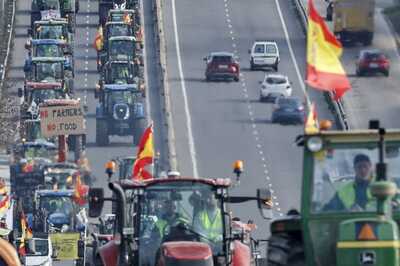 Farmers Protest in Madrid: Farmers Block Madrid with Hundreds of Tractors