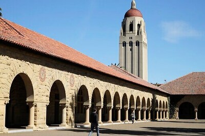 Gov't: New foreign students can't enter US if courses online