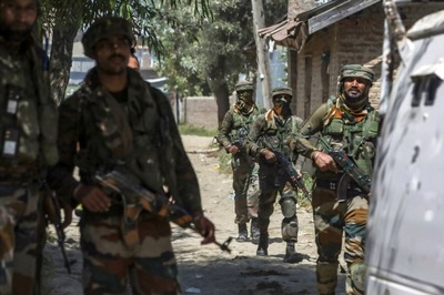 'Dead' Militant Gets up After Encounter to Kill 4 Jawans in J&K's Handwara, Civilian Killed in Clashes