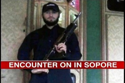 Sopore: 5 injured in encounter, militants trapped