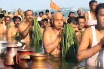 Pitru Paksha 2024: 7 Auspicious Signs That Indicate Ancestors Are Satisfied