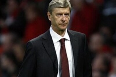 Arsenal can overturn Manchester United lead: Wenger