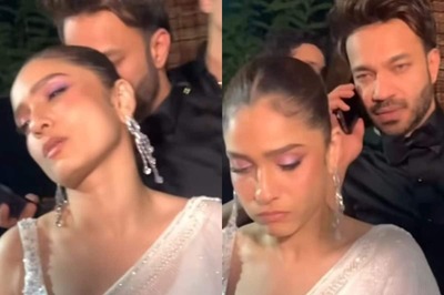 Upset Ankita Lokhande AVOIDS Paps After Losing Bigg Boss 17, REFUSES To Pose With Vicky Jain | Watch