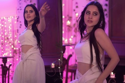 Urfi Javed Looks Hottest In White In Unseen Glimpses of Her Music Video 'Dooriyan'; Pics