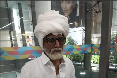 Complete with Grey Hair, Wheelchair, Disguise of Man Posing as 80-year-old Busted at Delhi Airport