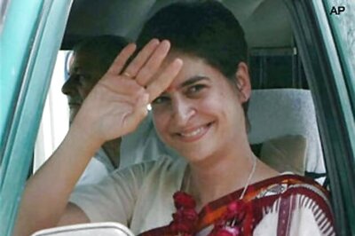 UP: Priyanka among 40 star campaigners of Congress