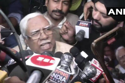 Farmers Camping at Delhi Borders Not for Holiday, But to Seek Answers from Govt: Hannan Mollah