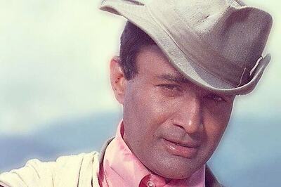 Dev Anand was a democrat, says LK Advani