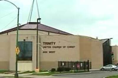 Obama quits Chicago church after long controversy