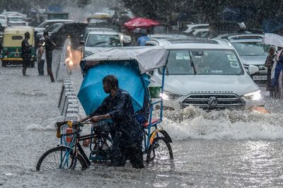 IMD Predicts Light Showers in Delhi, UP on Sunday; Many Missing After Landslide in Uttarakhand's Gaurikund