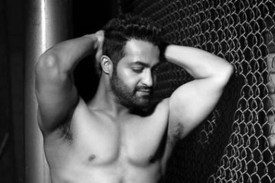 Jr NTR Bares Six-Pack Abs for Dabboo Ratnani's Shoot, Netizens Call It 'Fake, Edited'