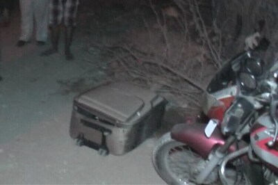 Policeman recovers woman's dead body from inside a suitcase in Mayur Vihar