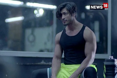 Vidyut Jammwal Tells You All About Negative Shoulder Press
