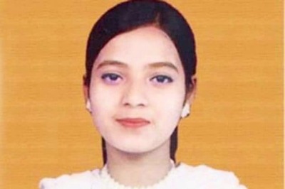 Ishrat Jahan case: CBI questions one Gujarat minister, summons another