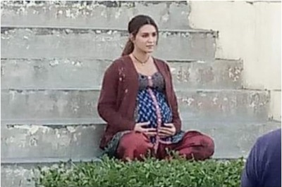 Picture of Kriti Sanon with a Baby Bump From Mimi Sets Leaked Online, See Here