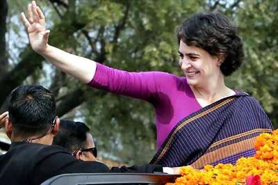 UP: Priyanka Gandhi meets Congress workers
