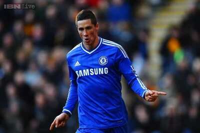 Fernando Torres heads to AC Milan on loan from Chelsea