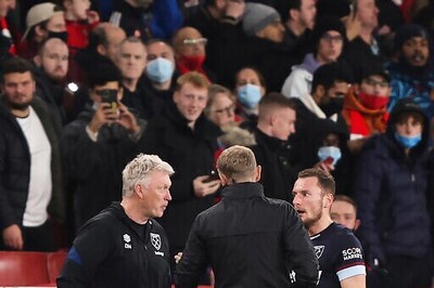 Arsenal Beat 10-man West Ham 2-0 After Captaincy Tumult