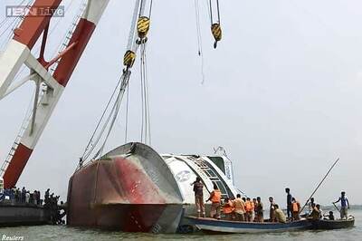 Hundreds trapped as ferry burns in heavy seas off Greece
