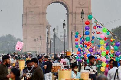 Delhi's Daily Covid-19 Tally Crosses 6,000-mark for First Time Amid Rising Pollution, Festive Season Laxity
