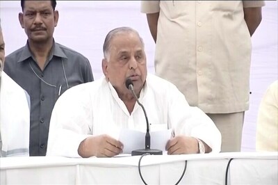 Mulayam Rules Out Forming New Party, Says Akhilesh Has His Blessings