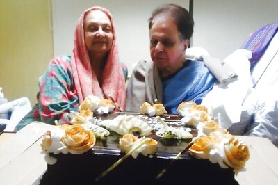 Saira Banu Shares a Note, 'Personal Favourite' Photo With Dilip Kumar on 52nd Anniversary