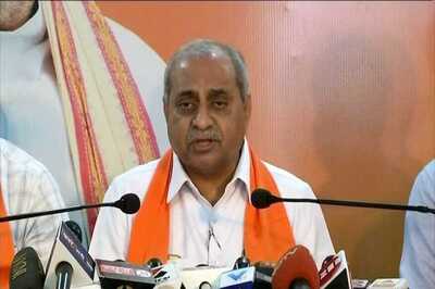 Gujarat Deputy Chief Minister Nitin Patel Calls Hardik 'Foolish' For Accepting Congress' Quota Proposal