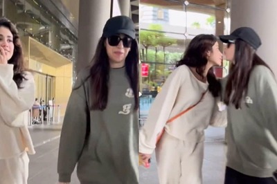 Janhvi Kapoor And Karisma Kapoor Spotted In Cool Casuals As They Get Papped At Airport; Watch Video