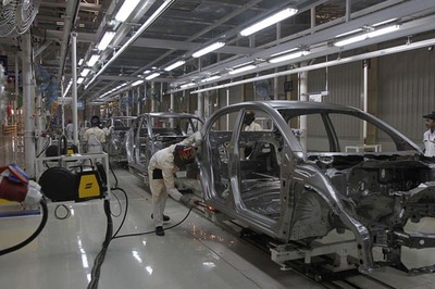 Indian Automotive Industry Hopes for Smoother Sailing in New Year After a Bumpy 2021