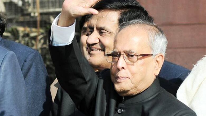 Despite LoC killings, India committed for friendly ties with Pak, says Pranab