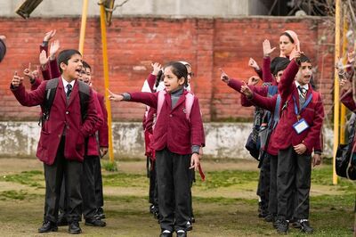 HC Asks Delhi Government to Respond to PIL for Construction of School