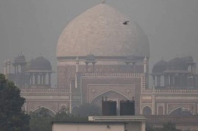 Delhi Records Season's Lowest Temperature at 8.3 Degrees C; Air Quality Remains in 'Poor' Category