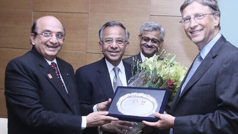 Gates meets Rotary International India to discuss Polio campaign