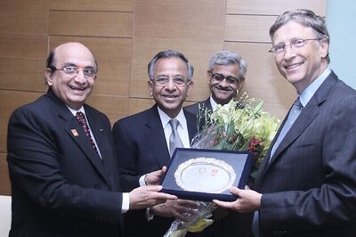 Gates meets Rotary International India to discuss Polio campaign