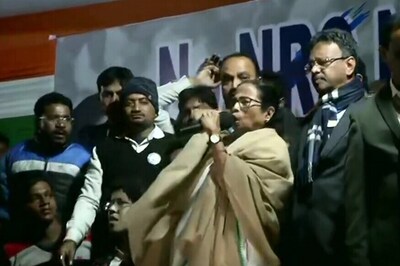Left-leaning Students Protest Against Mamata for Meeting PM, Say it Will 'Dilute Fight' Against CAA
