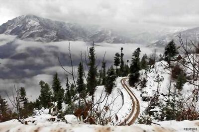 Cold wave continues in North India