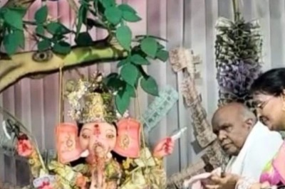 Warangal: Ganesh Idol Decorated With Currency Notes Worth Rs 1.43 Cr Thronged By Devotees in Large Numbers