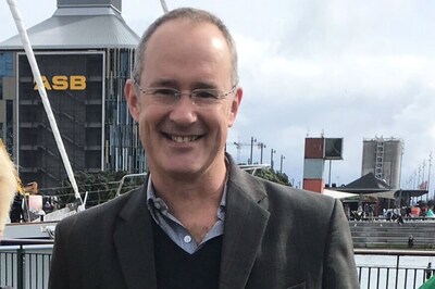 New Zealand Lawmaker Fined for Making Phone Call from Plane