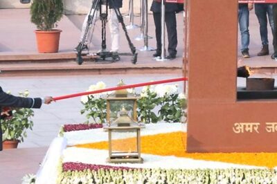 After 50 Years, Eternal Flame at Amar Jawan Jyoti Goes Out to Become Part of National War Memorial